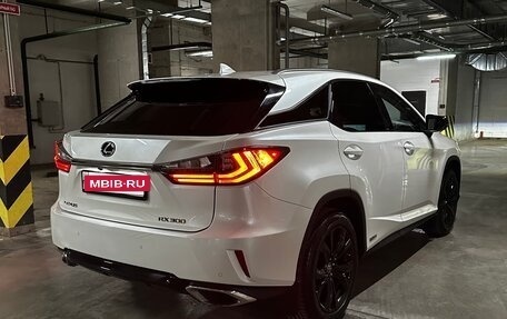 Lexus RX IV рестайлинг, 2018 год, 4 900 000 рублей, 11 фотография