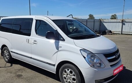 Hyundai Grand Starex Grand Starex I рестайлинг 2, 2011 год, 1 840 000 рублей, 2 фотография
