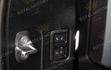 Land Rover Defender II, 2024 год, 14 400 000 рублей, 8 фотография