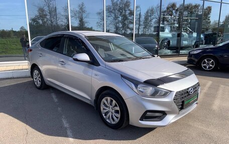 Hyundai Solaris II рестайлинг, 2017 год, 965 000 рублей, 4 фотография