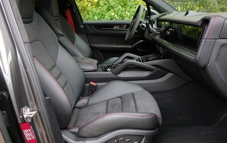 Porsche Cayenne III, 2024 год, 20 000 000 рублей, 7 фотография