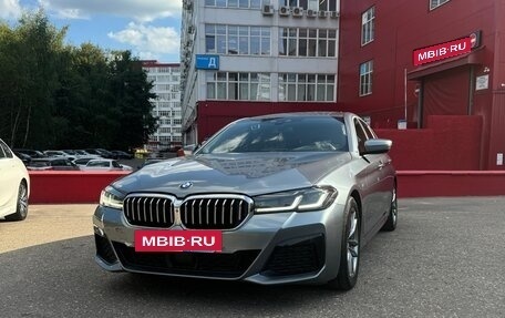 BMW 5 серия, 2019 год, 5 500 000 рублей, 2 фотография