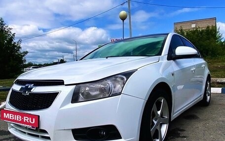 Chevrolet Cruze II, 2011 год, 750 000 рублей, 2 фотография
