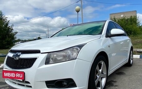 Chevrolet Cruze II, 2011 год, 750 000 рублей, 3 фотография