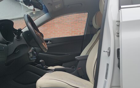 Hyundai Tucson III, 2016 год, 1 700 000 рублей, 10 фотография