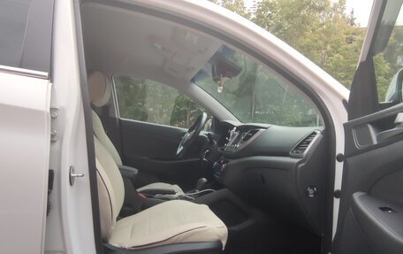 Hyundai Tucson III, 2016 год, 1 700 000 рублей, 11 фотография