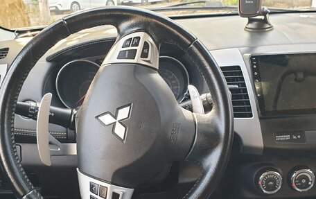 Mitsubishi Outlander III рестайлинг 3, 2011 год, 1 300 000 рублей, 4 фотография