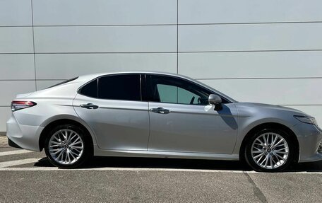 Toyota Camry, 2019 год, 2 680 000 рублей, 5 фотография