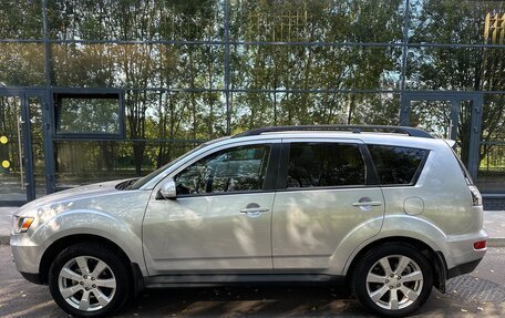 Mitsubishi Outlander III рестайлинг 3, 2010 год, 950 000 рублей, 3 фотография