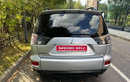 Mitsubishi Outlander III рестайлинг 3, 2010 год, 950 000 рублей, 5 фотография