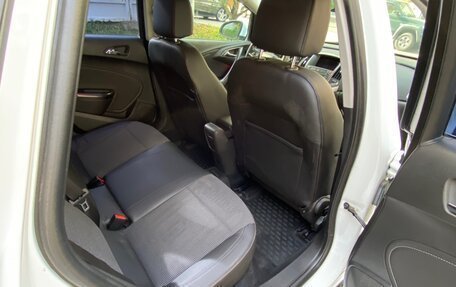 Opel Astra J, 2010 год, 900 000 рублей, 9 фотография