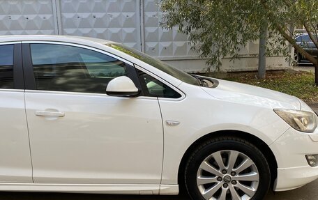 Opel Astra J, 2010 год, 900 000 рублей, 5 фотография