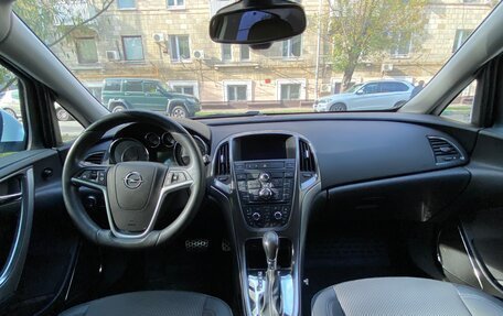 Opel Astra J, 2010 год, 900 000 рублей, 11 фотография