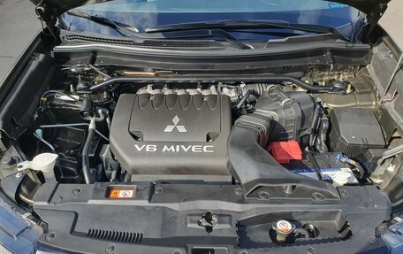 Mitsubishi Outlander III рестайлинг 3, 2015 год, 2 710 000 рублей, 9 фотография