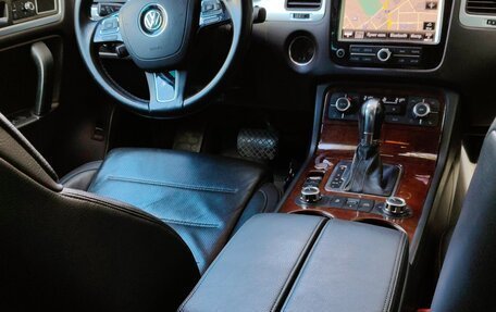 Volkswagen Touareg III, 2013 год, 2 800 000 рублей, 8 фотография