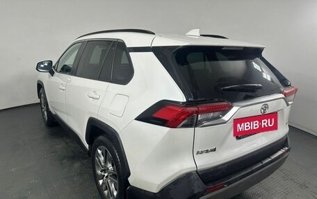 Toyota RAV4, 2021 год, 3 720 000 рублей, 6 фотография