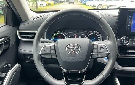 Toyota Highlander, 2022 год, 3 426 000 рублей, 9 фотография