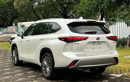 Toyota Highlander, 2022 год, 3 426 000 рублей, 4 фотография