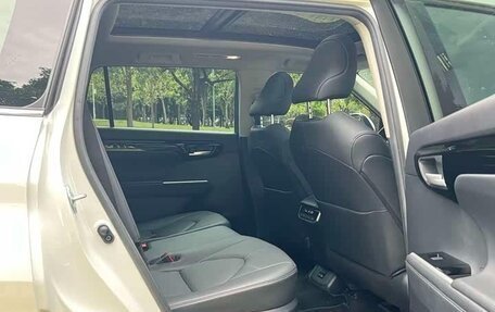 Toyota Highlander, 2022 год, 3 426 000 рублей, 16 фотография