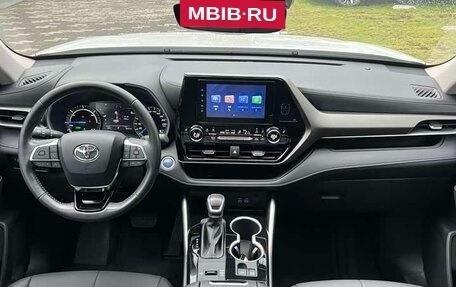 Toyota Highlander, 2022 год, 3 426 000 рублей, 11 фотография