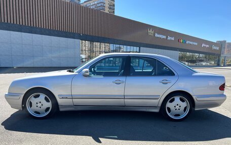 Mercedes-Benz E-Класс, 2001 год, 850 000 рублей, 3 фотография