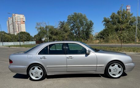 Mercedes-Benz E-Класс, 2001 год, 850 000 рублей, 4 фотография