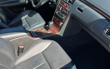 Mercedes-Benz E-Класс, 2001 год, 850 000 рублей, 13 фотография