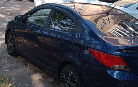 Hyundai Solaris II рестайлинг, 2015 год, 760 000 рублей, 4 фотография