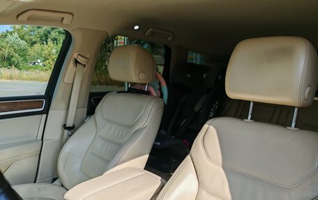 Volkswagen Touareg III, 2011 год, 2 300 000 рублей, 13 фотография