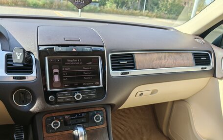 Volkswagen Touareg III, 2011 год, 2 300 000 рублей, 20 фотография
