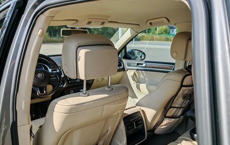 Volkswagen Touareg III, 2011 год, 2 300 000 рублей, 16 фотография