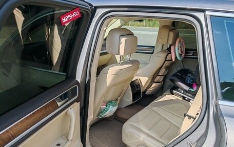 Volkswagen Touareg III, 2011 год, 2 300 000 рублей, 15 фотография