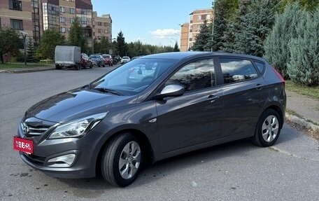 Hyundai Solaris II рестайлинг, 2015 год, 1 300 000 рублей, 1 фотография