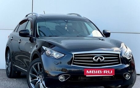 Infiniti QX70, 2014 год, 1 899 000 рублей, 2 фотография