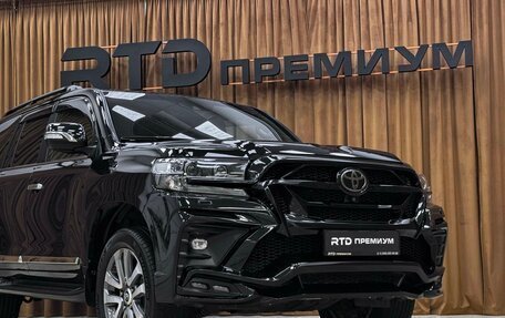 Toyota Land Cruiser 200, 2017 год, 7 290 000 рублей, 28 фотография