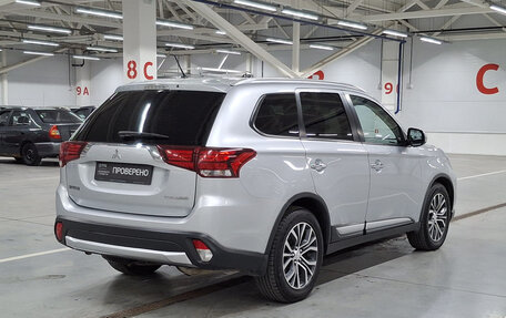 Mitsubishi Outlander III рестайлинг 3, 2015 год, 1 470 000 рублей, 5 фотография