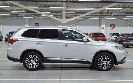 Mitsubishi Outlander III рестайлинг 3, 2015 год, 1 470 000 рублей, 4 фотография