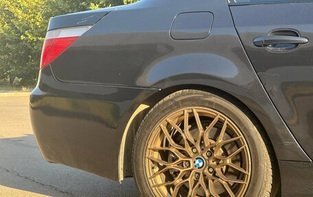 BMW 5 серия, 2004 год, 729 000 рублей, 2 фотография