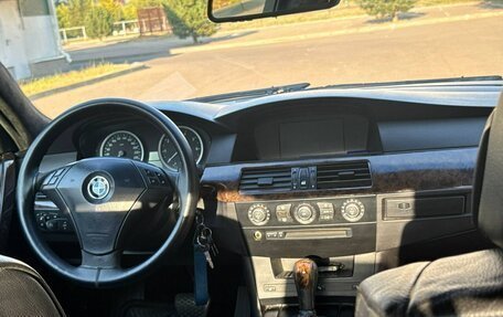 BMW 5 серия, 2004 год, 729 000 рублей, 10 фотография