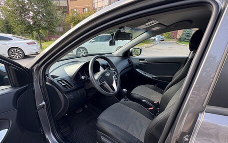 Hyundai Solaris II рестайлинг, 2015 год, 1 300 000 рублей, 3 фотография