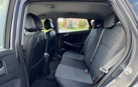 Hyundai Solaris II рестайлинг, 2015 год, 1 300 000 рублей, 4 фотография