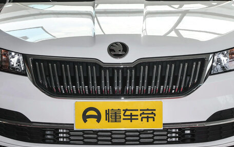 Skoda Karoq I, 2025 год, 2 335 001 рублей, 10 фотография