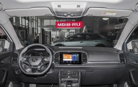 Skoda Karoq I, 2025 год, 2 335 001 рублей, 12 фотография