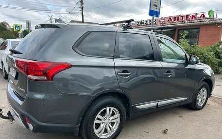 Mitsubishi Outlander III рестайлинг 3, 2019 год, 2 350 000 рублей, 11 фотография