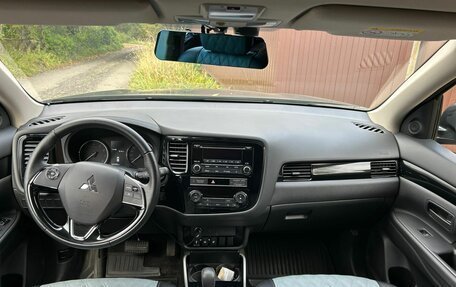 Mitsubishi Outlander III рестайлинг 3, 2019 год, 2 350 000 рублей, 3 фотография