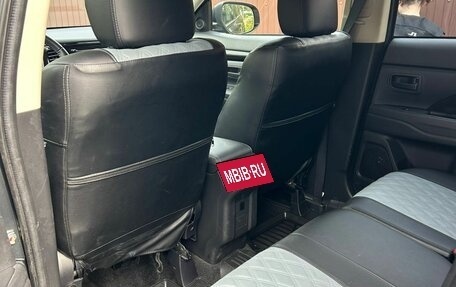 Mitsubishi Outlander III рестайлинг 3, 2019 год, 2 350 000 рублей, 13 фотография