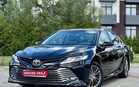Toyota Camry, 2019 год, 2 590 000 рублей, 1 фотография