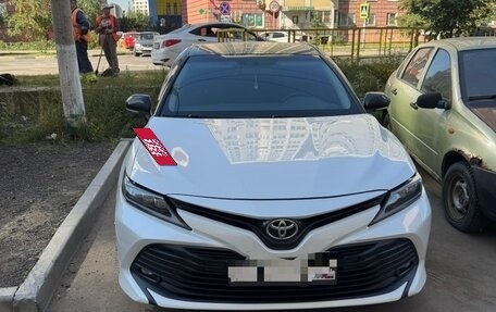 Toyota Camry, 2018 год, 2 100 000 рублей, 1 фотография