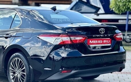 Toyota Camry, 2019 год, 2 590 000 рублей, 14 фотография