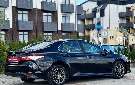 Toyota Camry, 2019 год, 2 590 000 рублей, 15 фотография